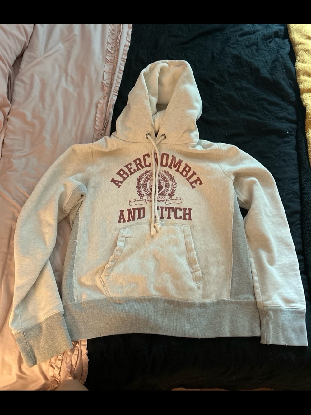 Heavy Abercrombie & Fitch Cream Hoodie with Burgundy Logo Unisex Medium
